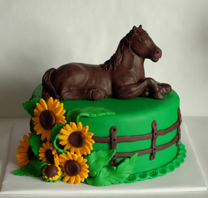 Bánh sinh nhật ngựa pony trắng Celestia đáng yêu tặng sinh nhật bé gái 6640   Bánh sinh nhật kỷ niệm
