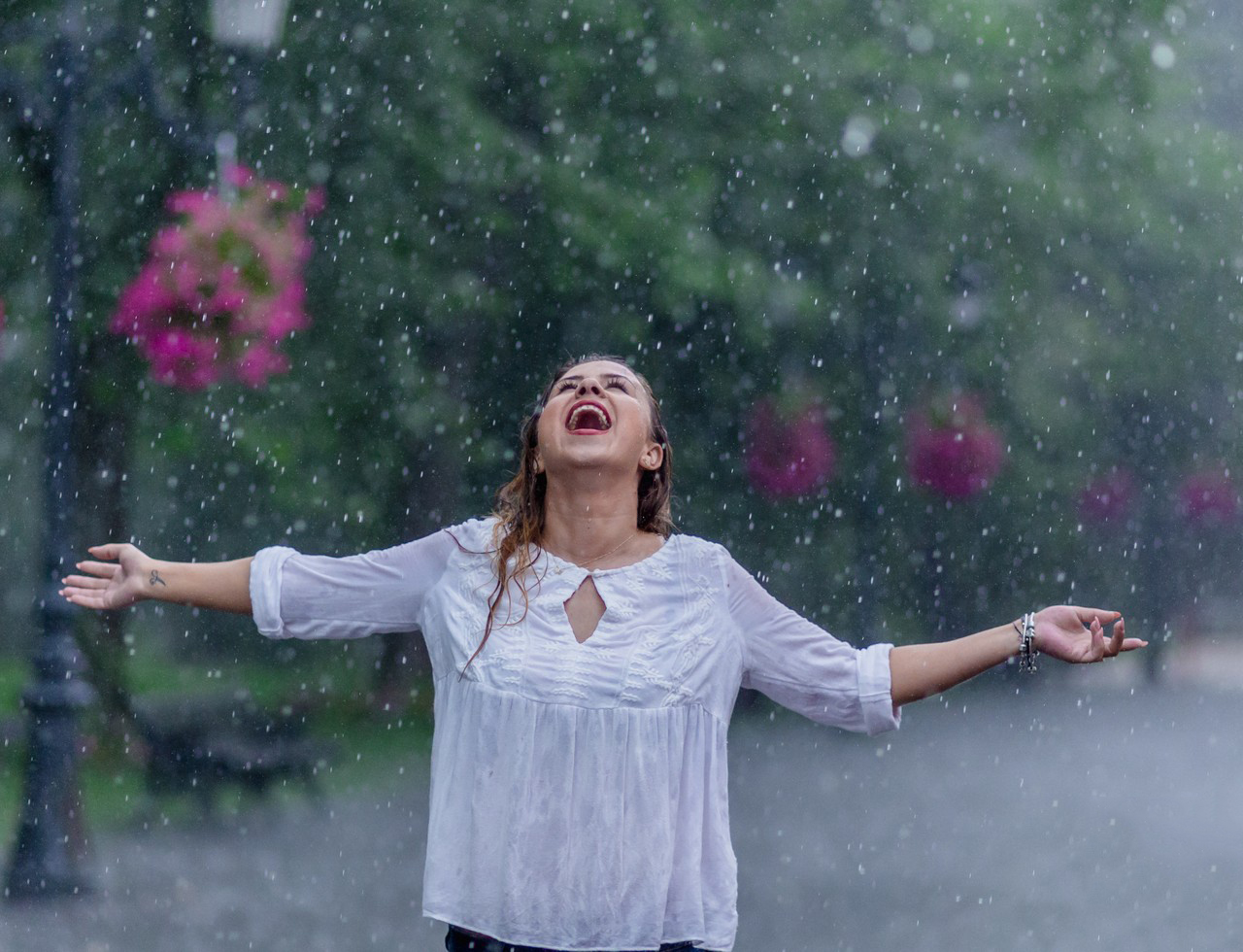 Дождь принесет благо. Singing in the Rain.