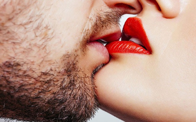 Besos que provocan carcajadas: Frases de besos graciosas